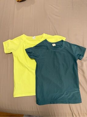 Kate Quinn Kids Short-Sleeve Rash Guard Tee - Neon Yellow & Teal